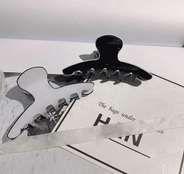 

fashion acrylic 2c hair claw clamps accessories with paper cards6660338, Slivery;golden