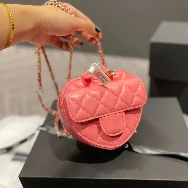 

designer heart love style bags quilted matelasse chain crossbody shoulder gold hardware mini outdoor sacoche cute cosmetic luxury handbags 1