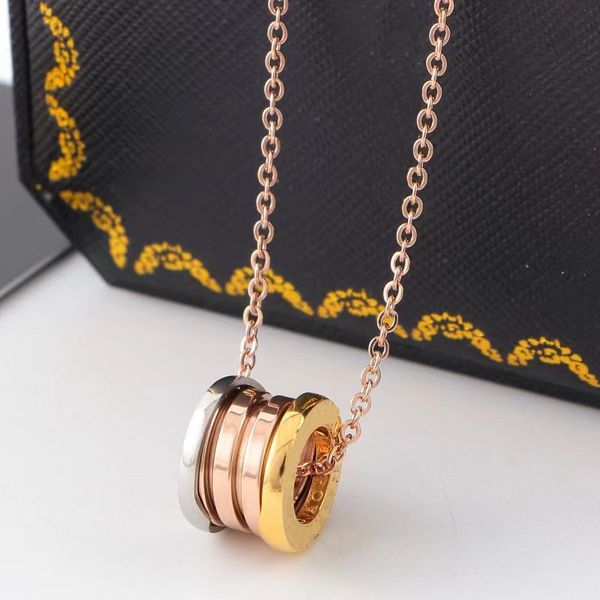 

3 colour designer necklace for men and women high end fashion stainless steel necklace pendant deluxe classic spring necklace jewelry gift a, Silver