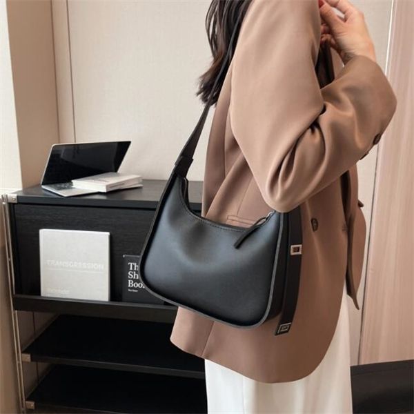 

designer messenger bag new high-quality fashion handbag joker casual one-shoulder underarm bag, Black