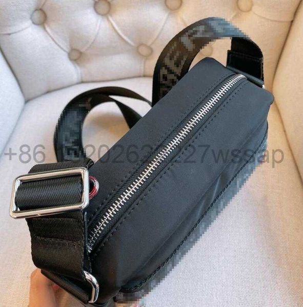 

2021 winter design chest men's and women's handbag purse full color cute messenger bag shoulder bag size 23cm