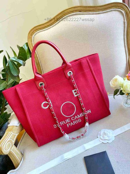 

vintage bag chain totes designer women bags solid color leather bag large shopping handbags golden pendant claic quality 23ss