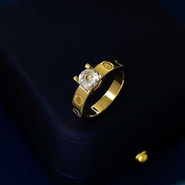 

high version stainless steel ring new fashion personality carti four-claw single diamond screw print couple l4m5, Silver
