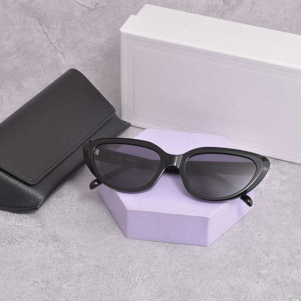 

new saijia cl40220 cat eye fashion uv resistant sunglasses, White;black