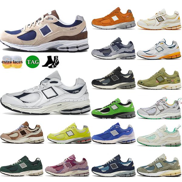

mens women running shoes 2002r b2002r athletic luxury triple s black white protection pack pink rain cloud phantom sea salt sail designer bo