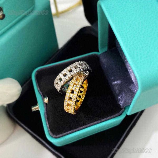 

vvs moissanite luxurys designers rings fashions t-grid diamond ring classic hollowed out essential gift for men women gold and silver 2 colo