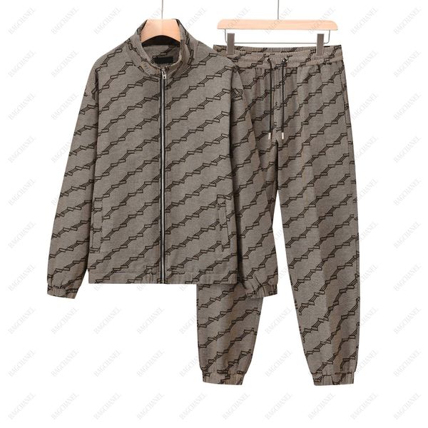 

Mens tracksuits Designer Two Piece suits Autumn/Winter Man Running Casual Sports Set Classic Vintage Double Letter Jacket Casual Sports Pants, Brown