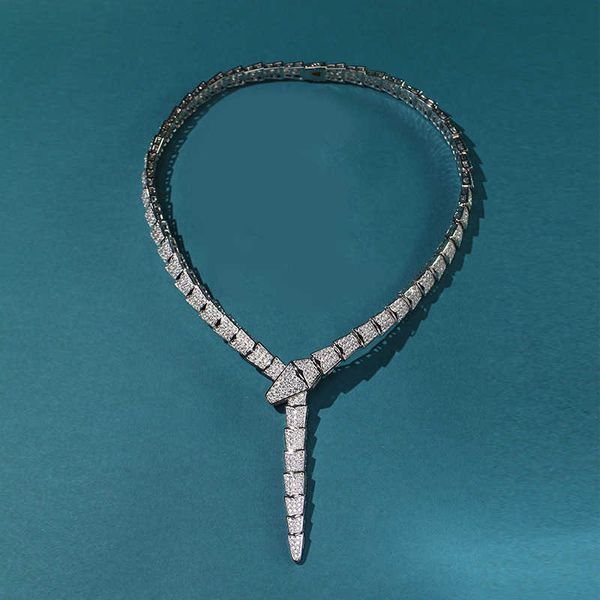 

2021 new wide snake necklace slightly inlaid with gold-plated personalized women's snake-shaped evening wear short collarbone chain, Silver
