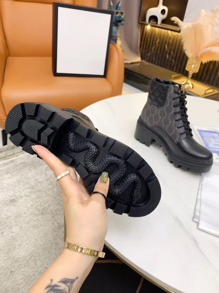 

woman cowhide zipper boots metal buckle designer boot leather lady belt buckle letter high heels fashion autumn winter thick heel women shoe, Black
