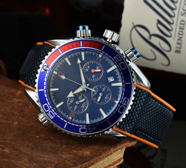 

2022 men's luxury waterproof watch men's six-pin chronograph bracelet rubber band calendar trend quartz watch, Slivery;brown