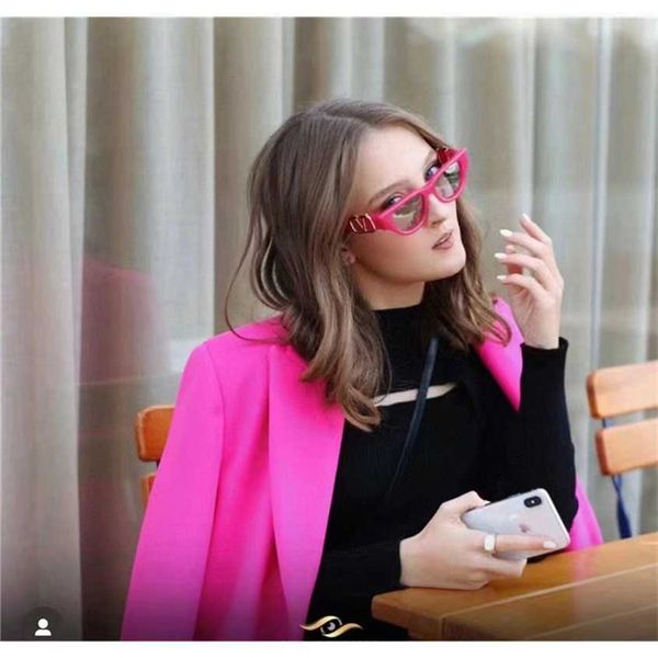 

2023 23 new hualun ins network red same personalized fashion cat eye sunglasses female vls-103a, White;black