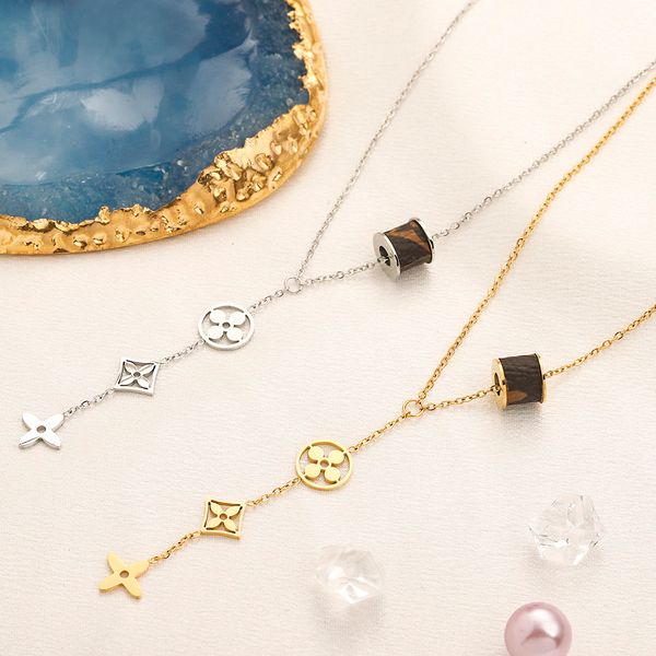 

designer pattern leather necklace charm womend pendant necklace design for women engagement party love gift necklace stainless steel jewelry, Silver