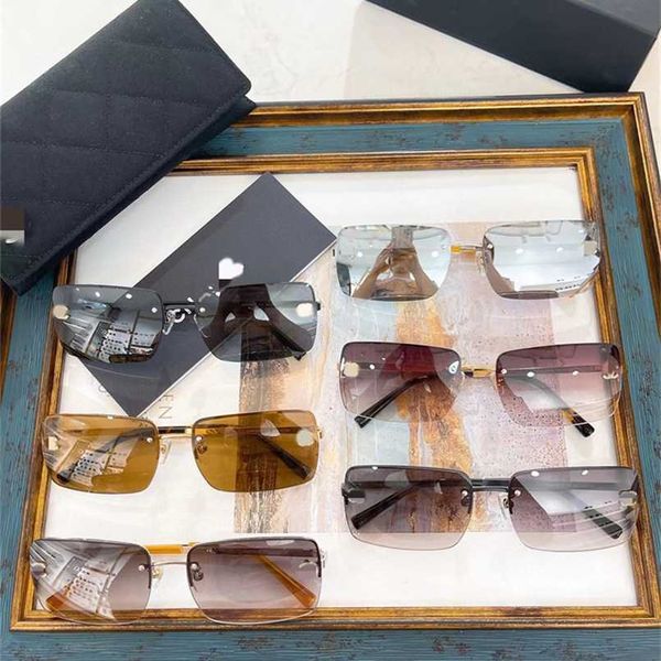 

2023 new small fragrant ins network red same ch4104-b personalized fashion sunglasses women, White;black