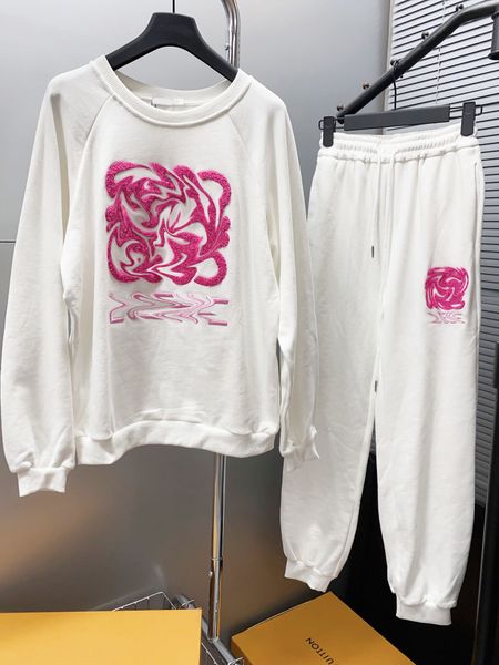 

2023 fashion hoodies suit winter autumn embroidery pattern casual tracksuit women 2 pieces set o-neck long sleeve sweatshirts pullover sweat, White