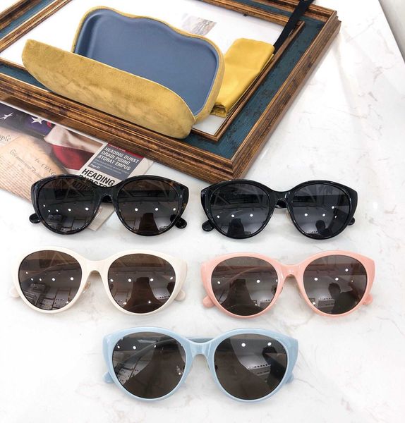 

2023 new family round trend men's and women's fashion network red sunglasses g0814sk, White;black