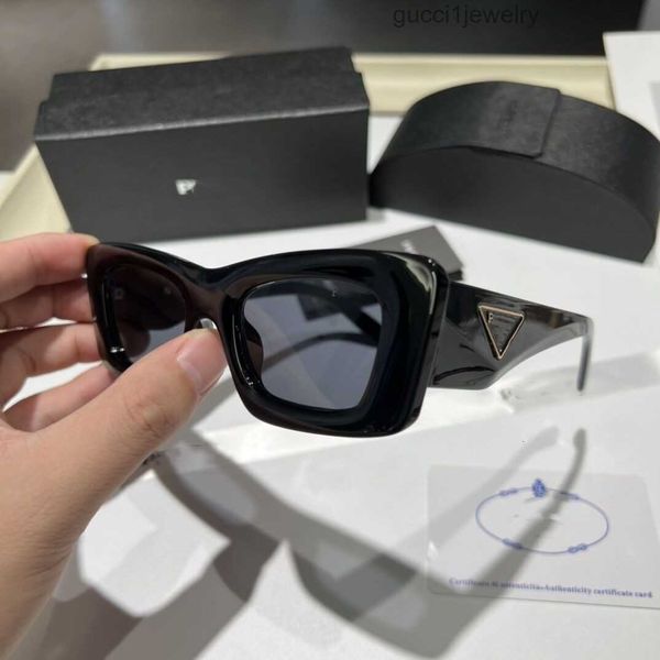

2023 designer sunglasses classic women's shading sun glasses goggles small frame cat-eye sunglasses, White;black