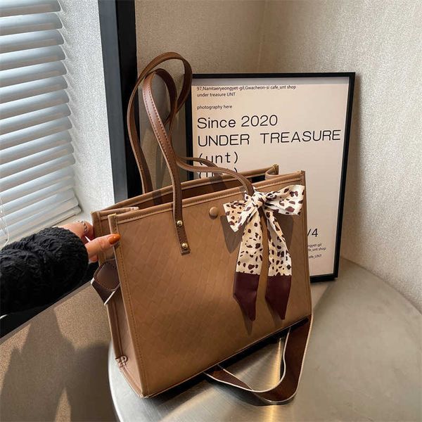 

commuter high capacity bag for women new high end fashion versatile shoulder bag popular small crowd tote bag trend