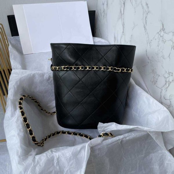 

designer brand gold coin chain bucket bag small lambskin cross shoulder back size: 20 * 16 * 10cm genuine leather handbags