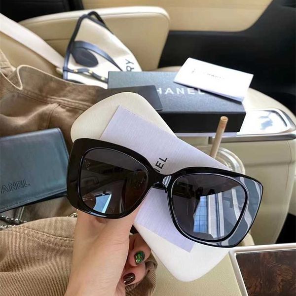 

2023 new product xiaoxiangjia ch5422 fashion slimming polarized light anti uv plate trend and sunglasses for women, White;black