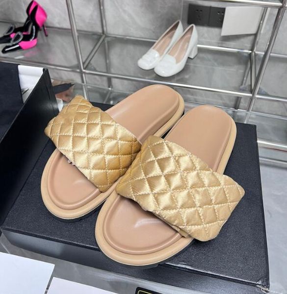 

luxury man designer slipper classics fashion sandal men women shoes pool pillow comfort embossed mules black pink ivory summer fashion slide