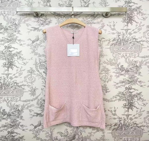 

milan runway dress 2023 spring summer sleeveless v neck panelled designer dress brand same style dress 022116762363, Black