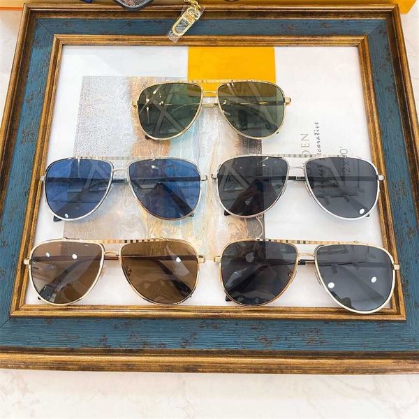 

2023 new donkey fashion toad shaped sunglasses sunglasses for men and women, White;black