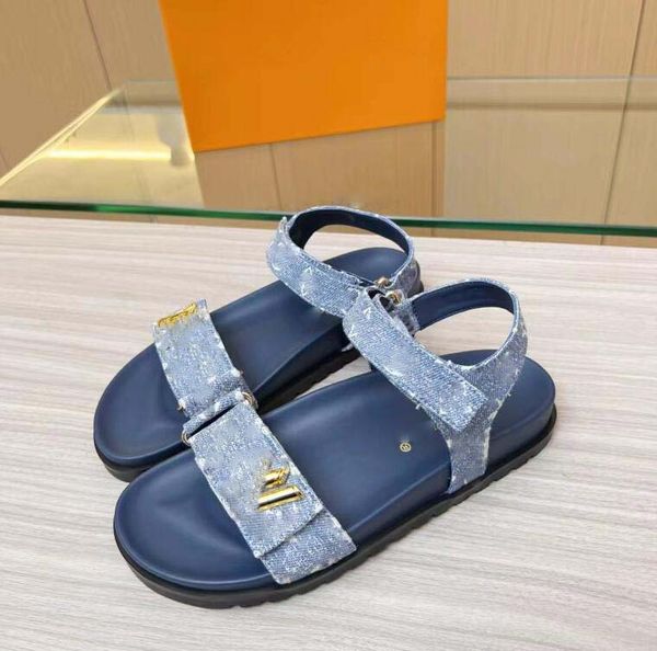 

2024 luxury designer leather ladies sandals summer flat shoes fashion beach women slippers letter drag, Black