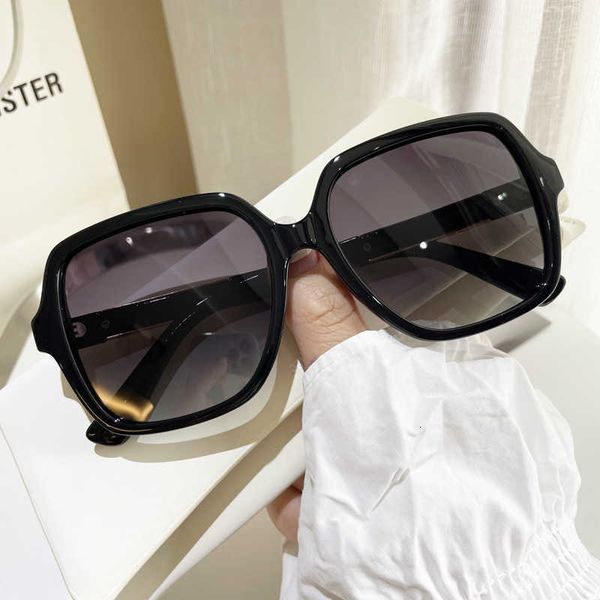 

designer sunglasses fashion luxury brand new summer round face slim g polarized sunglasses women net red uv resistant outdoor travel party g, White;black