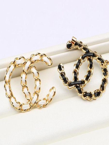 

luxury women designer brand letter brooches leather chain 18k gold plated crystal rhinestone jewelry brooch pearl pin men marry we9207279, Gray