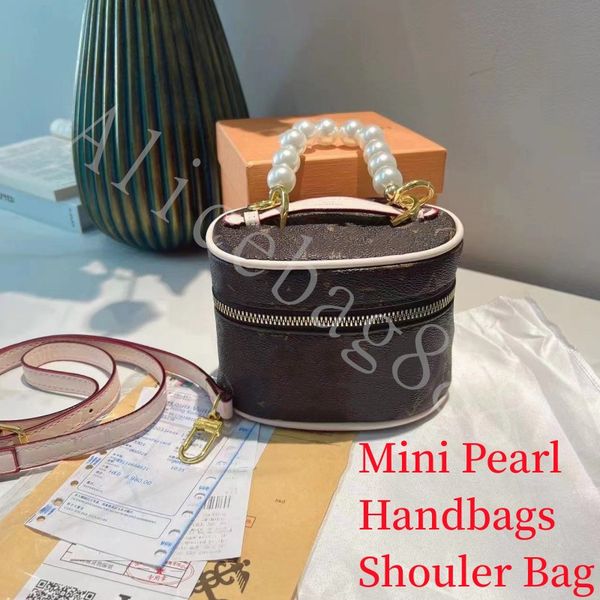 

classic cosmetic bags mini size 14cm lady cosmetic bags fashion makeup bag women designers handbag travel pouch ladies purses organizador to