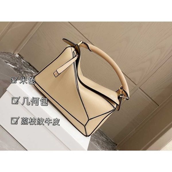 

luxury designer loevve bag fashion tote shoulder canvas bags classic geometric fashionable portable one crossbody for women purse wallet han