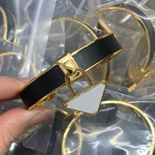 

fashion leather charm lovers bracelets inverted triangle watch men women jewelry adjustable size personality bracelet designer jewelry xpb1, Golden;silver