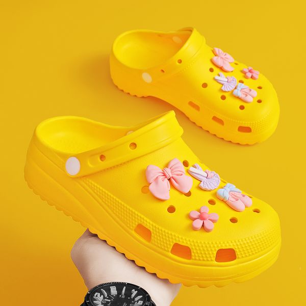 

sandals summer women's home garden sandals cute slide fit for girls beach slide hole flip fashionable outdoor jelly shoes 230711, Black