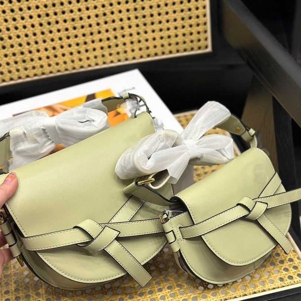 

luxury designer loevve bag fashion tote shoulder canvas bags ly2023 small genuine leather mini embroidery wide strap saddle cowhide bow tie