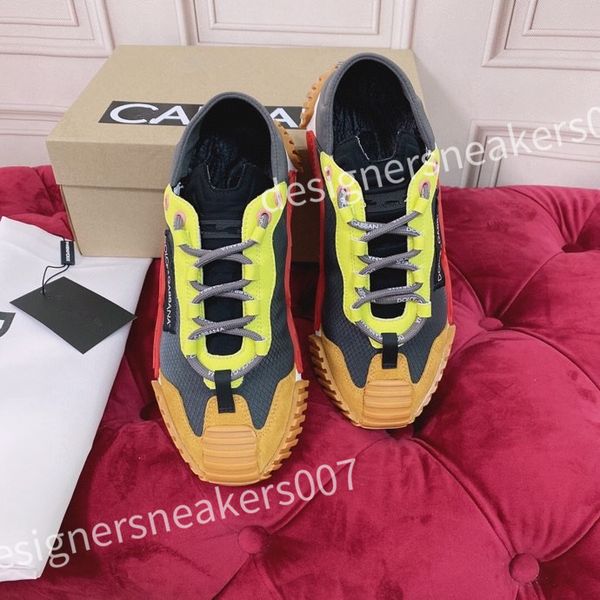 

2023 luxurys designer casual shoes genuine leather white graffiti sneakers fashion decoration skateboard shoes men women hc210813, Black