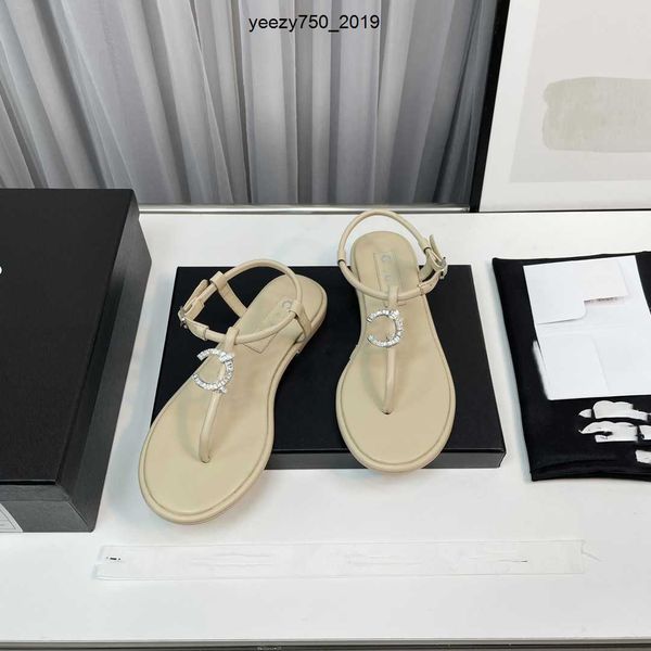 

flops outdoor sandals beach shoes luxury flip channel slides women leather slippers fashion summer ccity shoe party designer footwear nh11