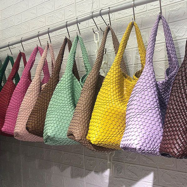 

evening bags 23 colors woven vegan leather bag large capacity hobo shoulder women tote dedigner shopper travel beach handbags purses 230711