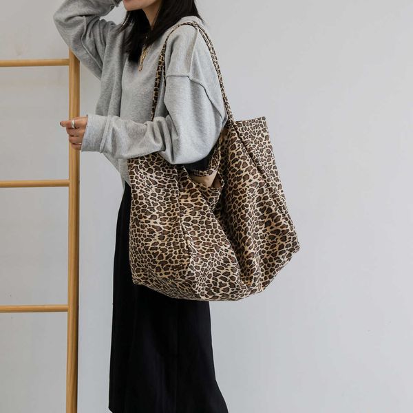 

leopard large capacity shoulder bag reusable shopping bag leopard cloth bag small crowd tote bag lady bag