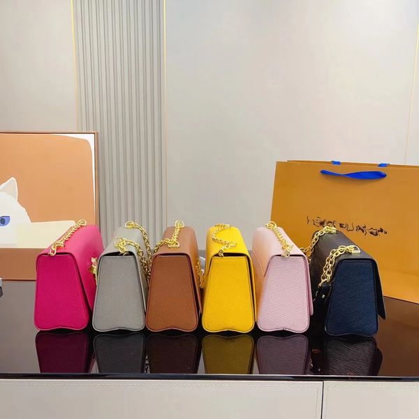 

classic shoulder bag crossbody bag wallet women's luxury bag magnificent fairy appearance twist lock design gold chain, Black;red