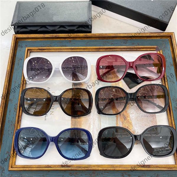 

xiao xiang family sunglasses xiaoxiang's new style is fashionable and simple the box thin small. sunglasses of same star model ch5470q, White;black