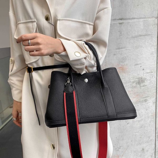 

garden party bags designer bag 2023 women's new layer cowhide garden single shoulder messenger large capacity portable tote 2g1ti
