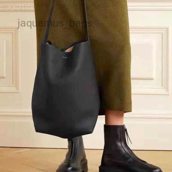 

the designer rows high-capacity bag leather bag small and versatile 2022 new tote bucket large capacity single shoulder portable real the ro
