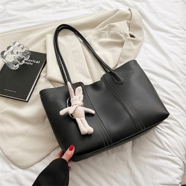 

fashion tote bag women's spring and summer new high-capacity and high-quality pu portable shoulder bag, Black