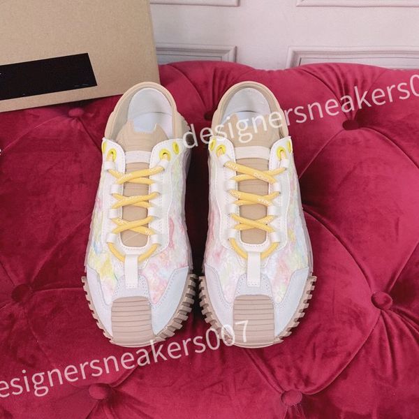 

2023 luxury designer casual shoes genuine leather white graffiti sneakers fashion decoration skateboard shoes men women hc210813, Black