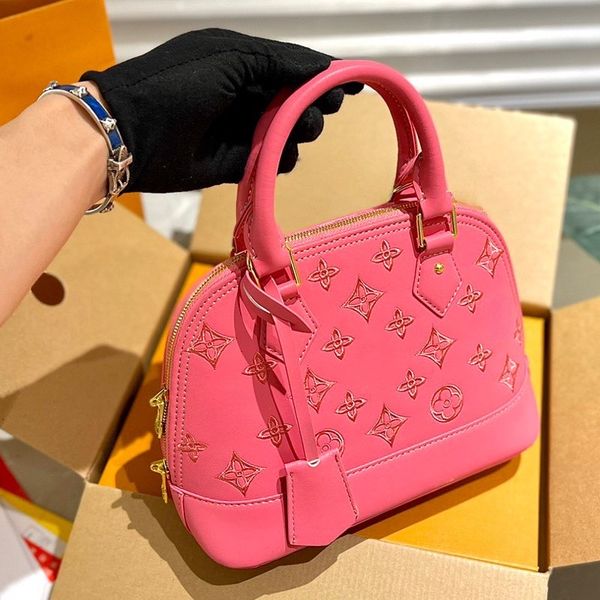 

luxury designer bag women handbag noble leather shoulder bag elegant and fashionable crossbody bag