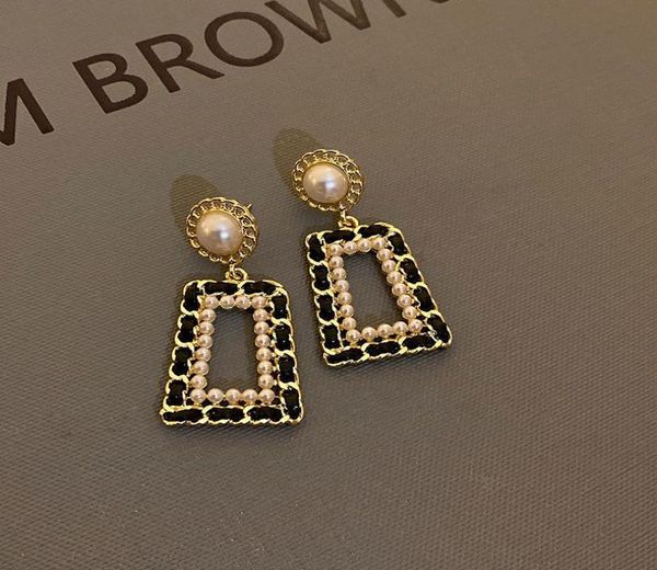 

2023 retro charm leather pearl geometric earrings niche design light luxury highend earrings fashion unique for women no box6346296, Golden