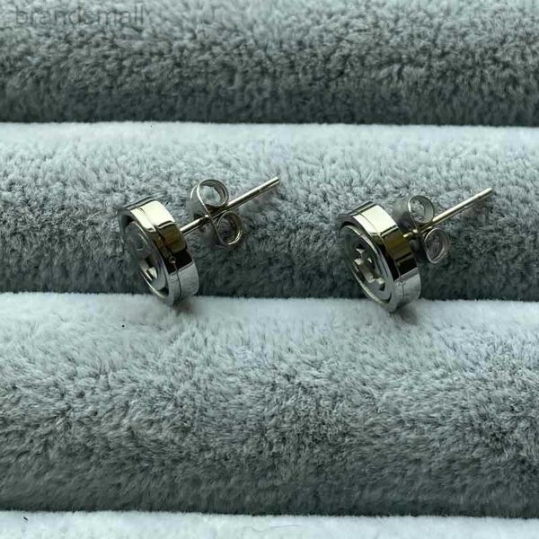 

titanium steel fashion stud women designer earrings white shell silver rose gold earrings luxurious letter cute size trendy jewelry wholesal, Golden;silver