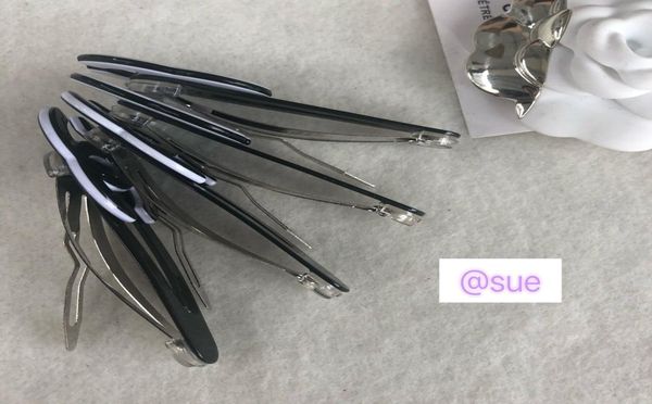 

6x2cm fashion acrylic hair pin vipcc classic white and black c hair clips party gift viped hairpin with cards5394321, Golden;silver