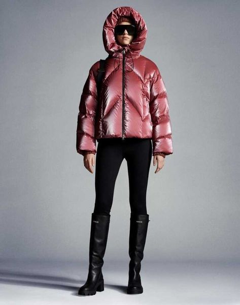 

autumn/winter women's short hooded down jacket, 90% white goose down filled, fluffy and warm, bright fabric waterproof and dirt resista, Black