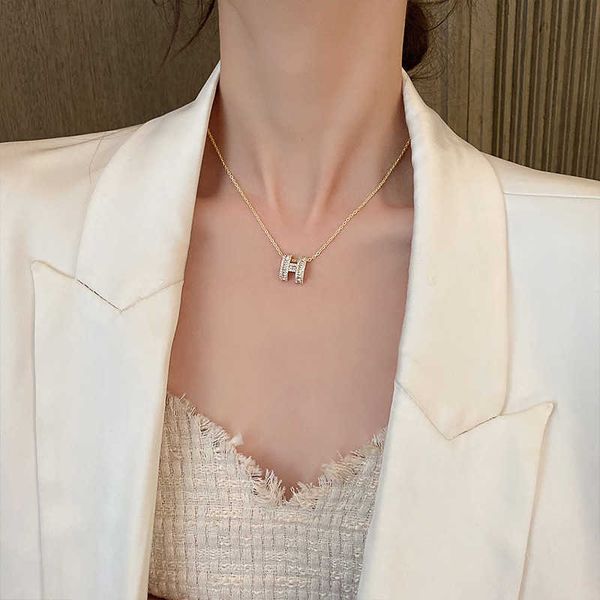 

letter h necklace light luxury small and unique colorless new female zircon design premium sweater elegant clavicle chain, Silver